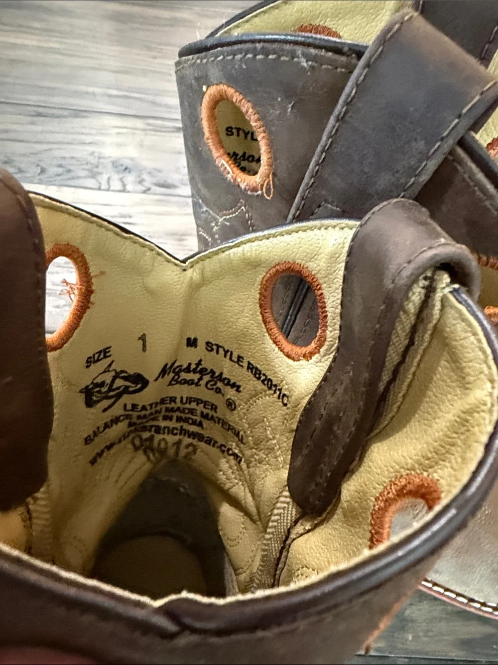 Kids Classic Pull-On Square Toe Western Boots in Brown Sz 1